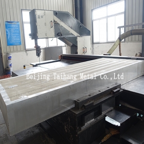 Fully automatic high-speed belt saw for aluminium sheet